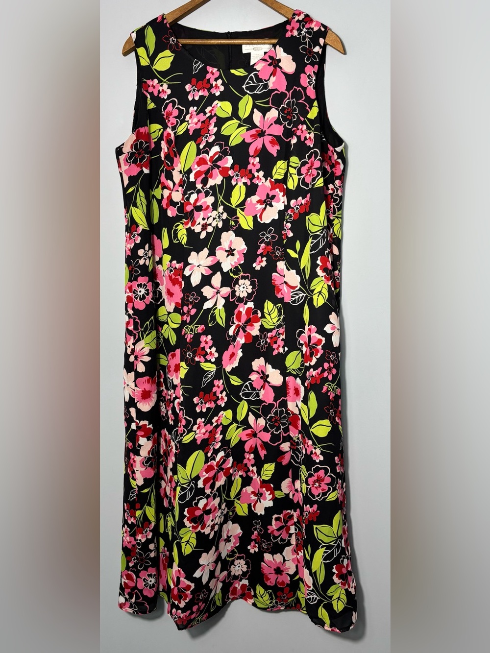 Studio C Plus Women’s 16W Sleeveless Black Floral Shift Dress Pink & Green Print